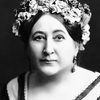 Josephine Crowell as Lady in Car (uncredited)