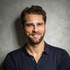 Julien Lickert as Enis Beckmann