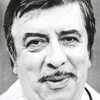 Jean Parédès as Jules César (voice)