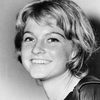 Mijanou Bardot as Carole