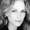 Cassandra Bell as Rachel