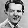 Lon McCallister as Nath Storm