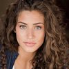 Manon Azem as Nora