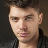 Jonathan Arkwright as Sean