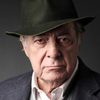 Carlo Alighiero as Uncle Nino