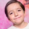 Pato Alvarado Loza as Adrián