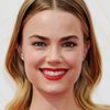 Rebecca Rittenhouse as Serena