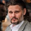 Roland von Kummant as Hacker