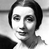 Lynn Fontanne as Lynn Fontanne