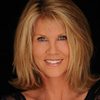 Leah Ayres as Sandy