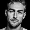 Tom Austen as Guy the Squire