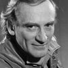 Jean-Louis Roux as Prêtre