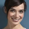 Maja Schöne as Anna