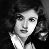 Martha Vickers as Della
