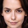 Liza Klimova as Mia