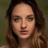 Milica Vrzić as Gabby