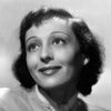 Luise Rainer as Anna Held