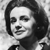 Pauline Delaney as Selina's Mother