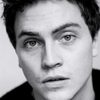 Louis Peres as Julien