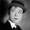 Harry Langdon as Himself (uncredited)
