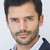 Andres Londono as Óscar
