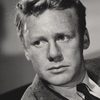 Van Johnson as Capt. Anderson