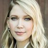 Carolyn Stotesbery as Christine (as Carolyn Stotes)