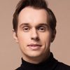 Zach Adkins as Andrew Parker Bowles