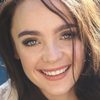 Stevie Lynn Jones as Heather