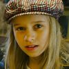 Lina Hüesker as Leonie