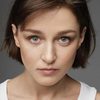Evgeniya Kregzhde as Мельникова