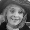 Geneviève Waïte as Girl (as Genevieve Waite)