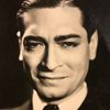 Carlos Casaravilla as Messenger (uncredited)