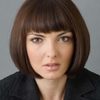 Apollonia Vanova as Anna #4 - in make-up mirror