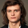 Charlie Tahan as Sam St. Cloud