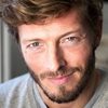 Guillaume Dolmans as Max Van Dender