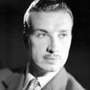 Crox Alvarado as Don Álvaro