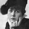 Lily Cahill as Helen Grace