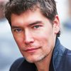 Jason Downs as Alan Lipsky