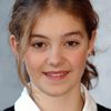 Lea Kurka as Regina Redlich (younger)