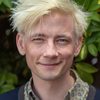 Esben Smed as Richard