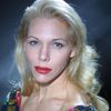 Christina Engelhardt as Regina