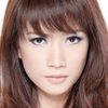 Patty Sandya as Lee's Girlfriend