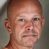 Fredrik Hallgren as Daniel