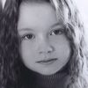Naelee Rae as Allison (6 years old)
