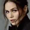 Iza Calzado as Gina