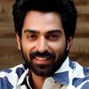 Shiva Kandukuri as Karthik