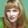Kathryn Reynolds as Group Member