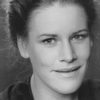 Kaiulani Lee as Marian Raynor, Prosecutor