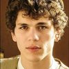 Eduardo Valdarnini as Denis